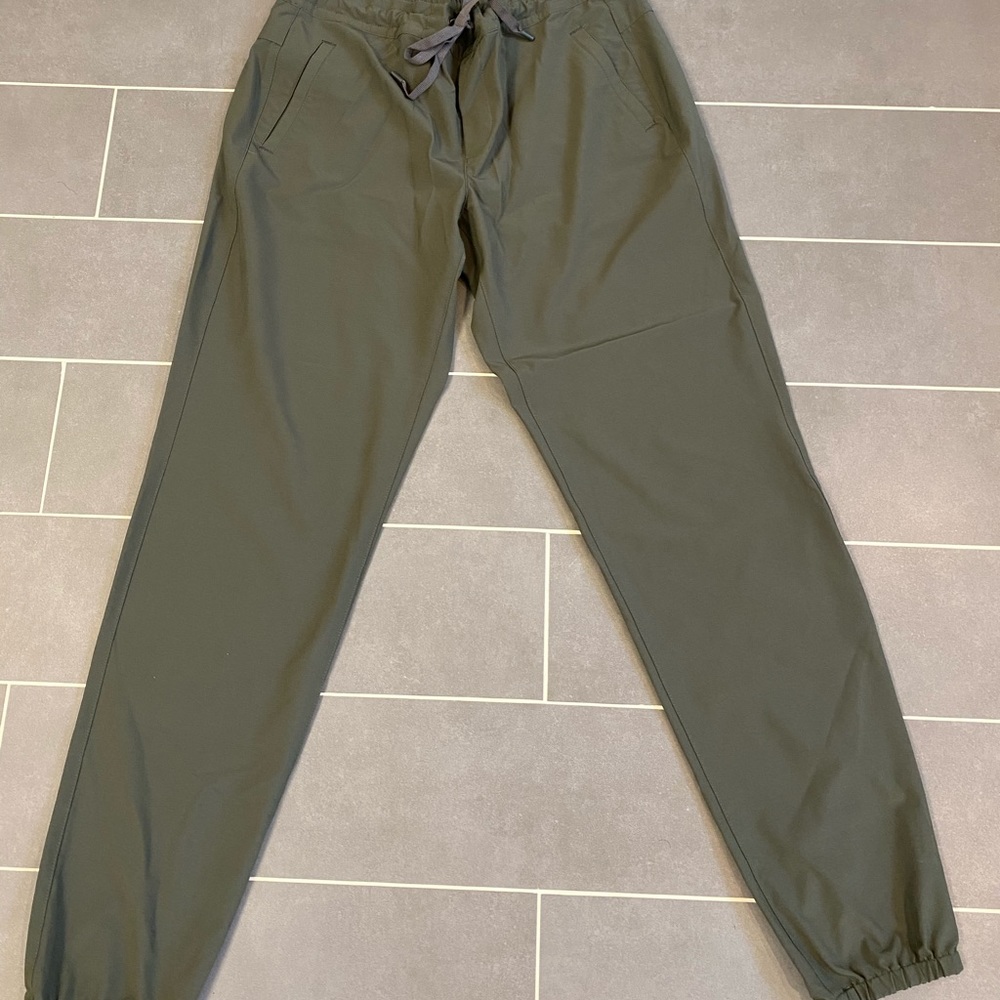 SOLD ⭕️ Eddie Bauer Jogger